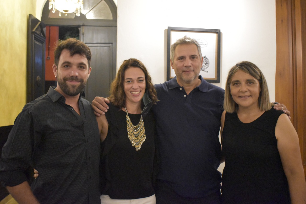 Marina Seery y Pedro Amarillo, junto a los arquitectos de la obra.